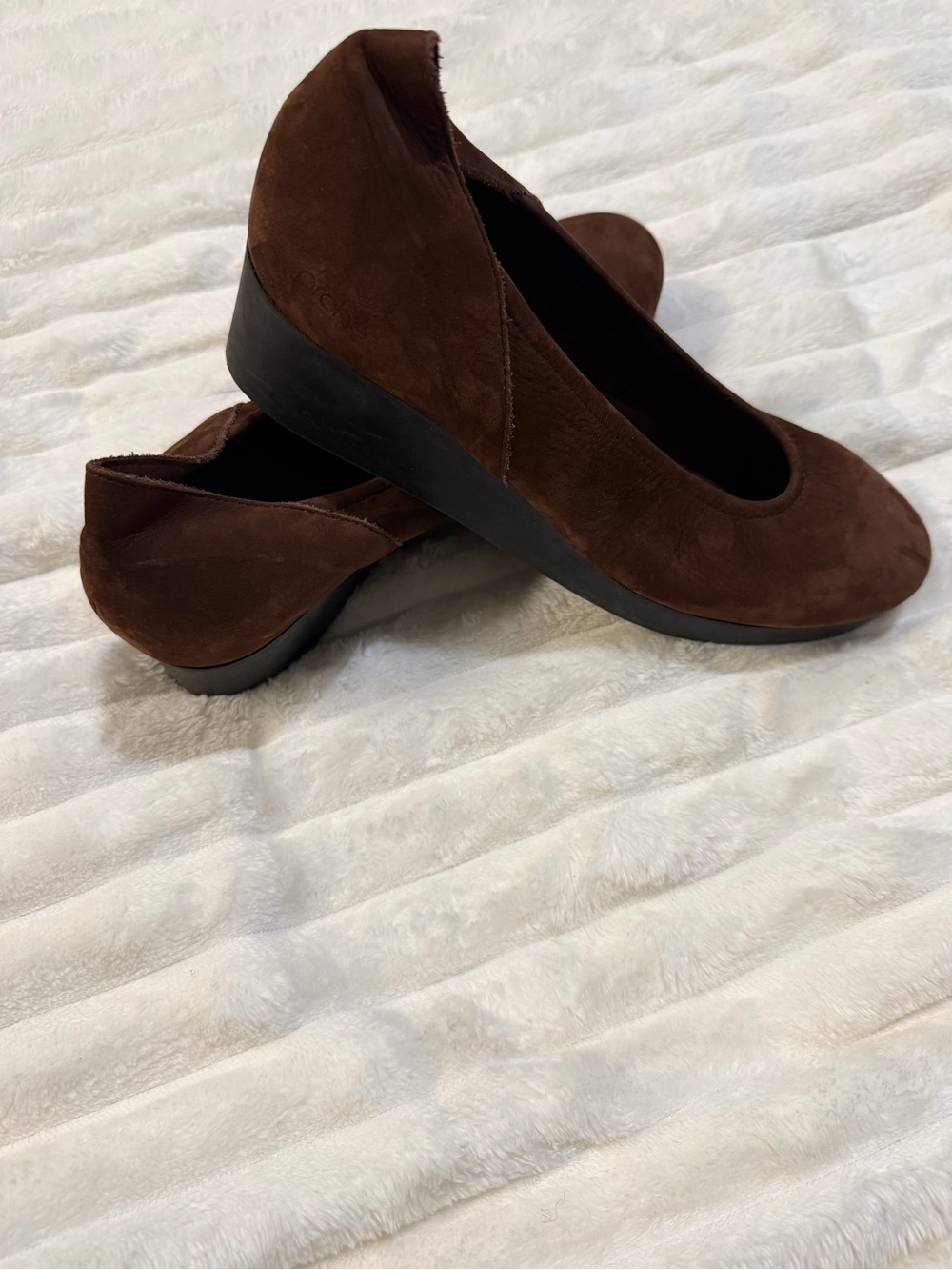 Arche Women’s Brown Suede Wedge Pumps